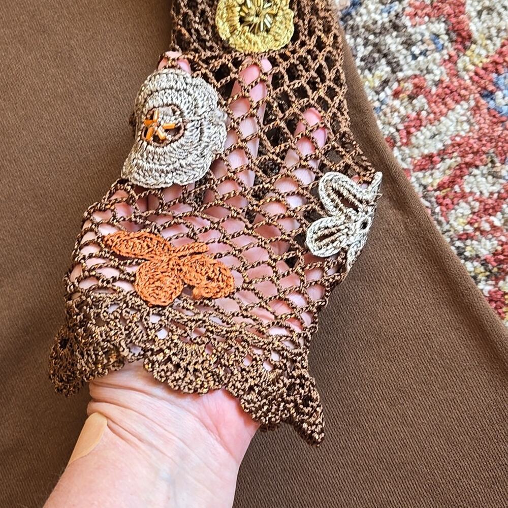 Chocolate brown knit sweater w crochet sleeves lightly beaded large - Picture 2 of 4